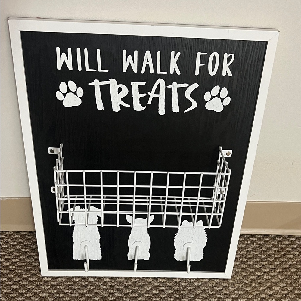 Black and White Dog Leash Holder/ organizer